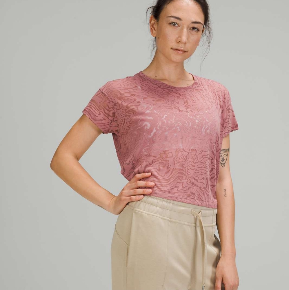 Lululemon Cates Tee *Veil Spiced Chai NWT size 10